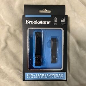 NIB Brookstone nail clipper set